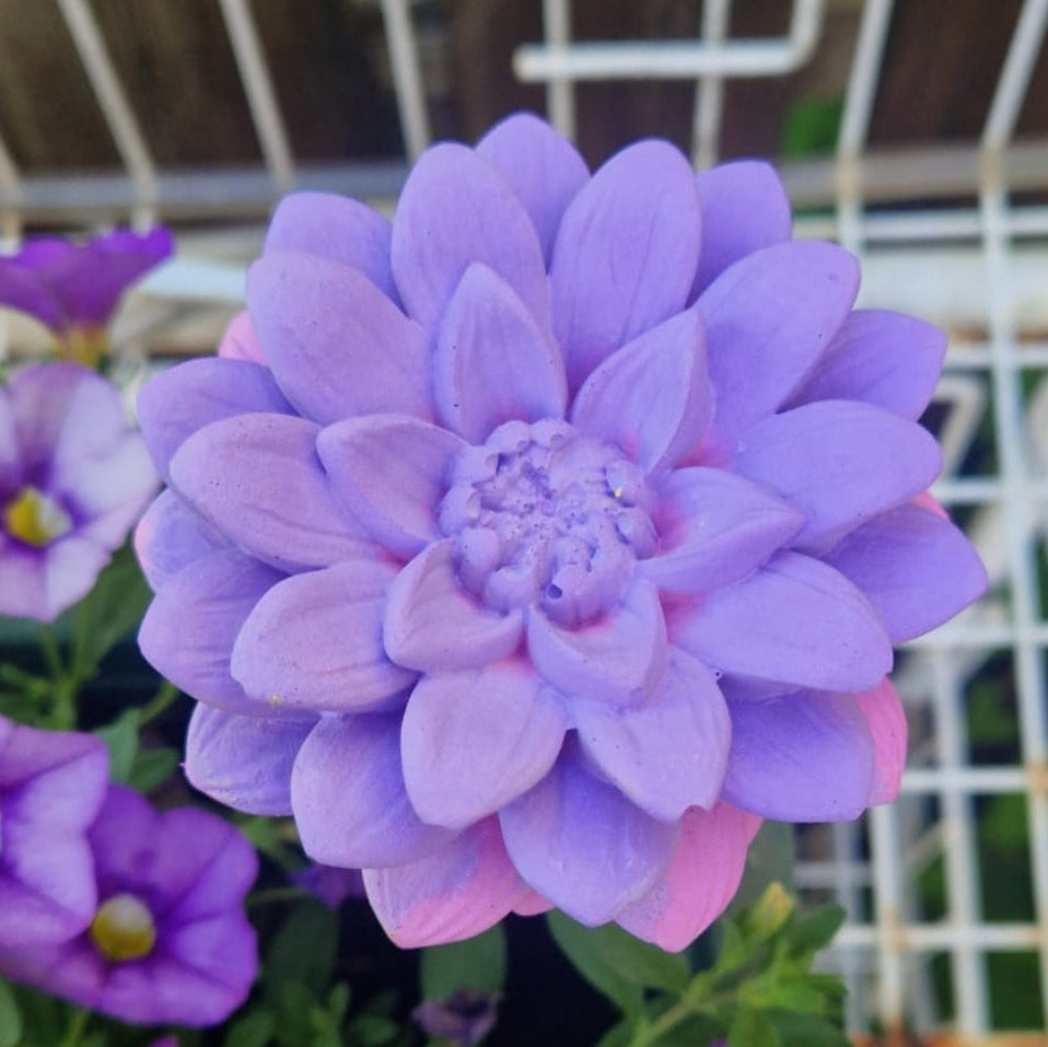 Blumenstecker Gipsbeton handgemacht – Outdoor Garten Deko Geschenk